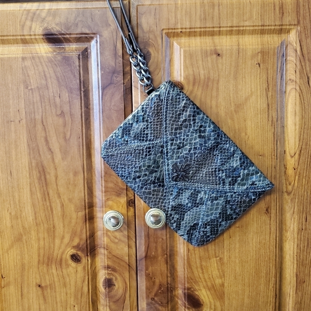 Simply Vera  Snake Skin Pattern Chain Wristlet/clutch